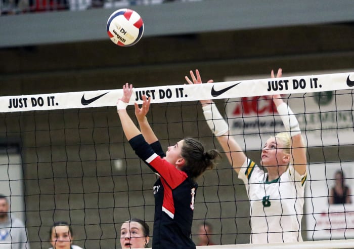 a Jesuit Oregon City 6A Oregon volleyball final November 4 2023 Dan Brood 16